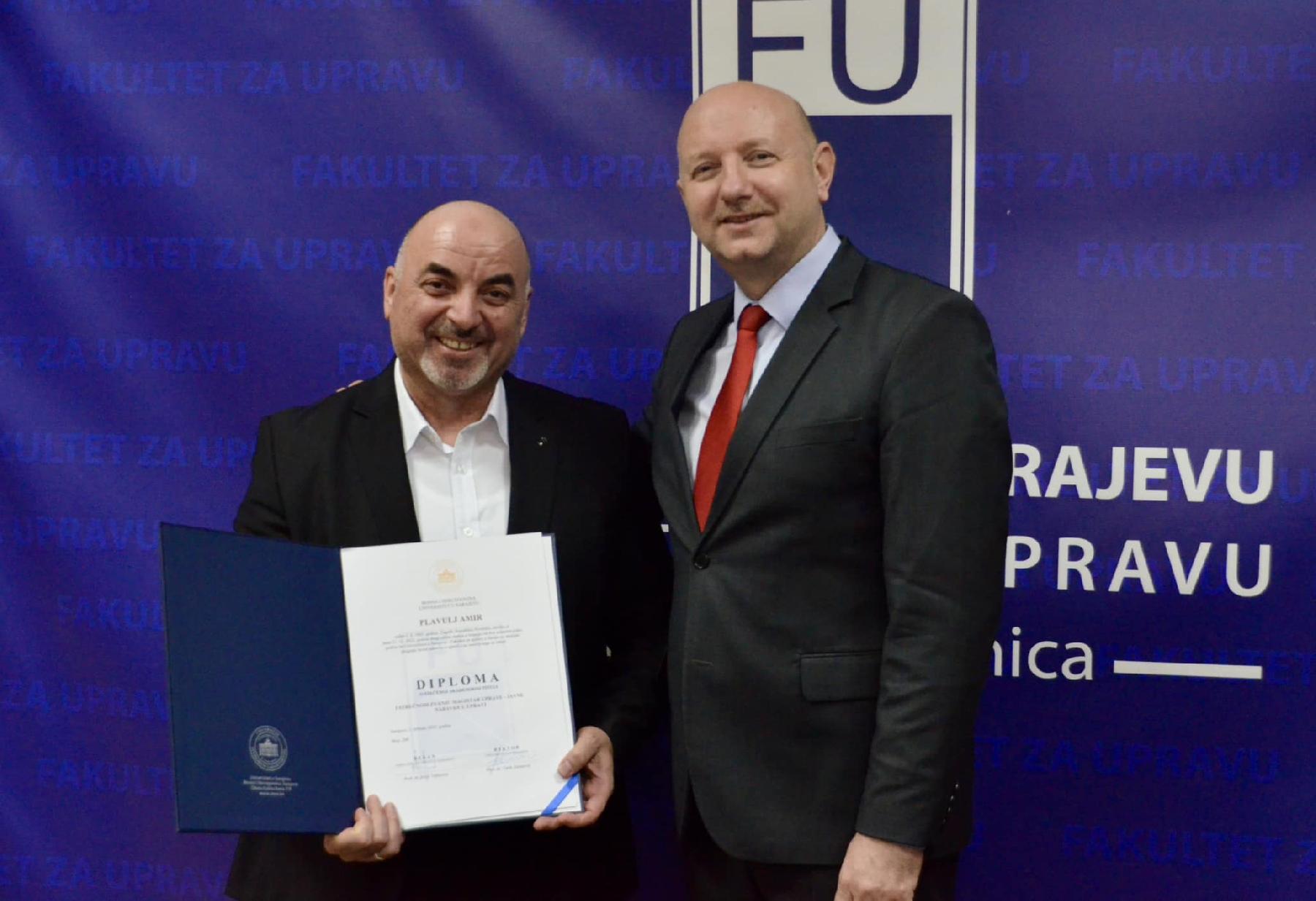 Čestitke kolegi Amiru Plavulju na magistriranju!